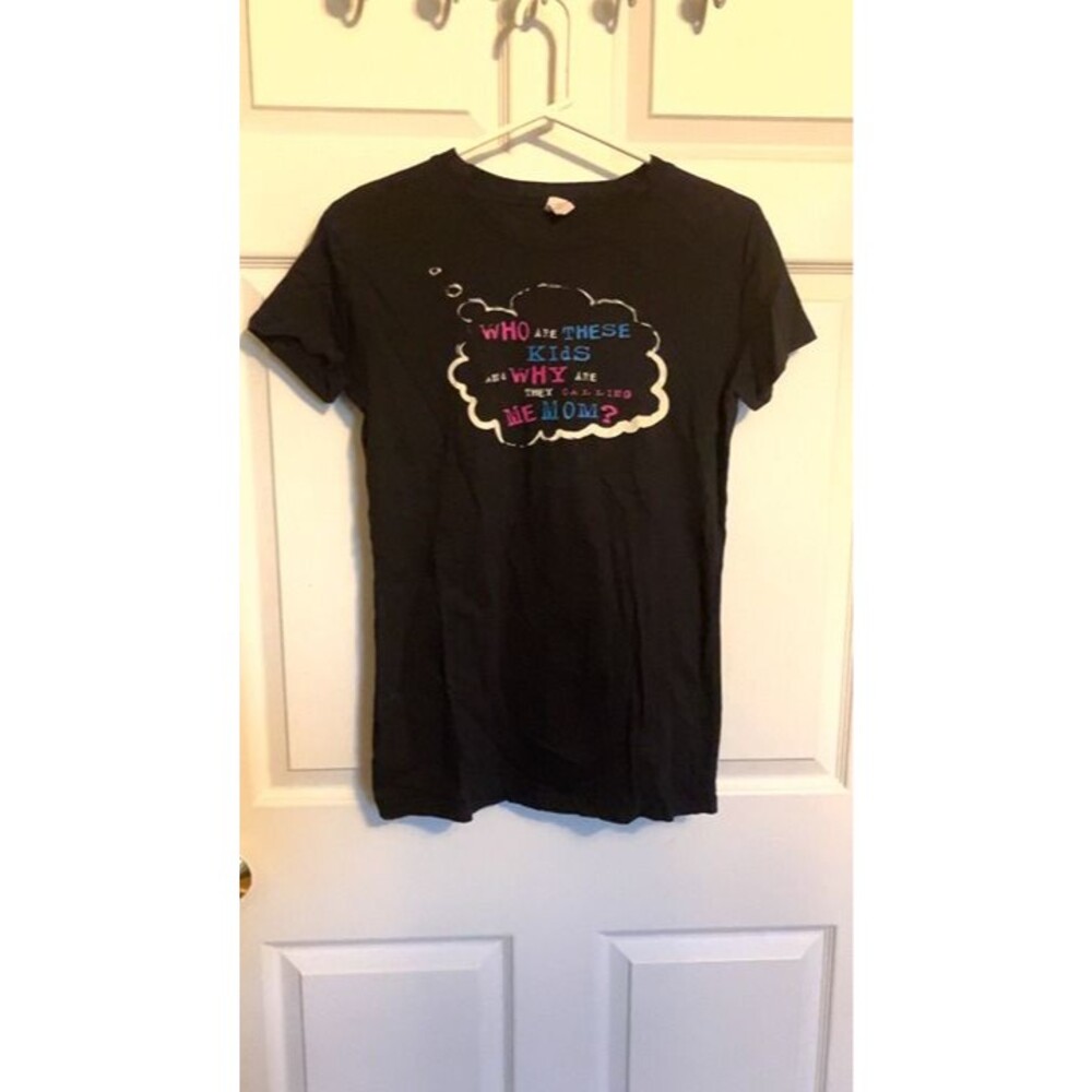 Women’s Graphic T-Shirt – Size L – “Who Are These Kids and Why Are They Calling